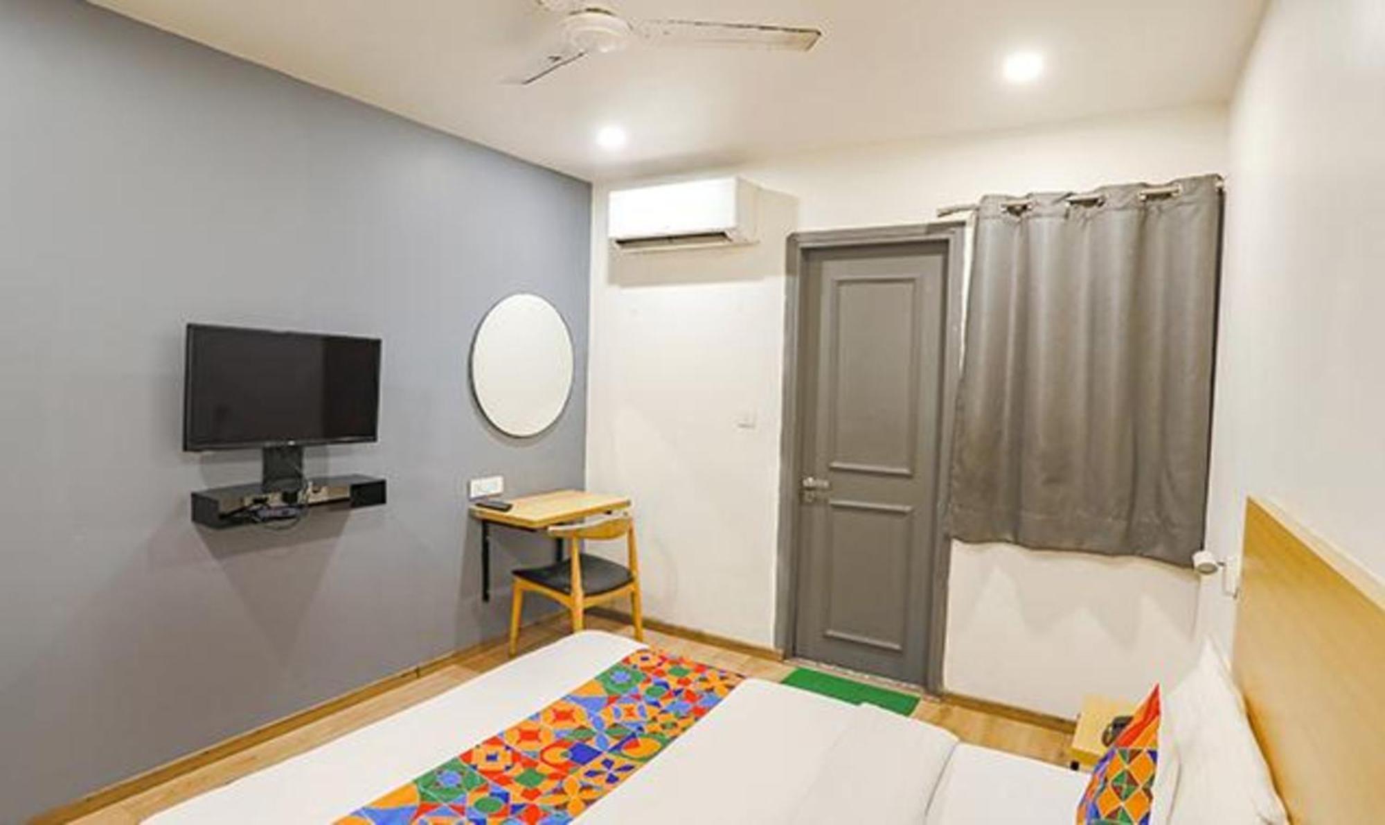 Fabhotel The Vaishali Dakshini Pitampura New Delhi Exteriör bild