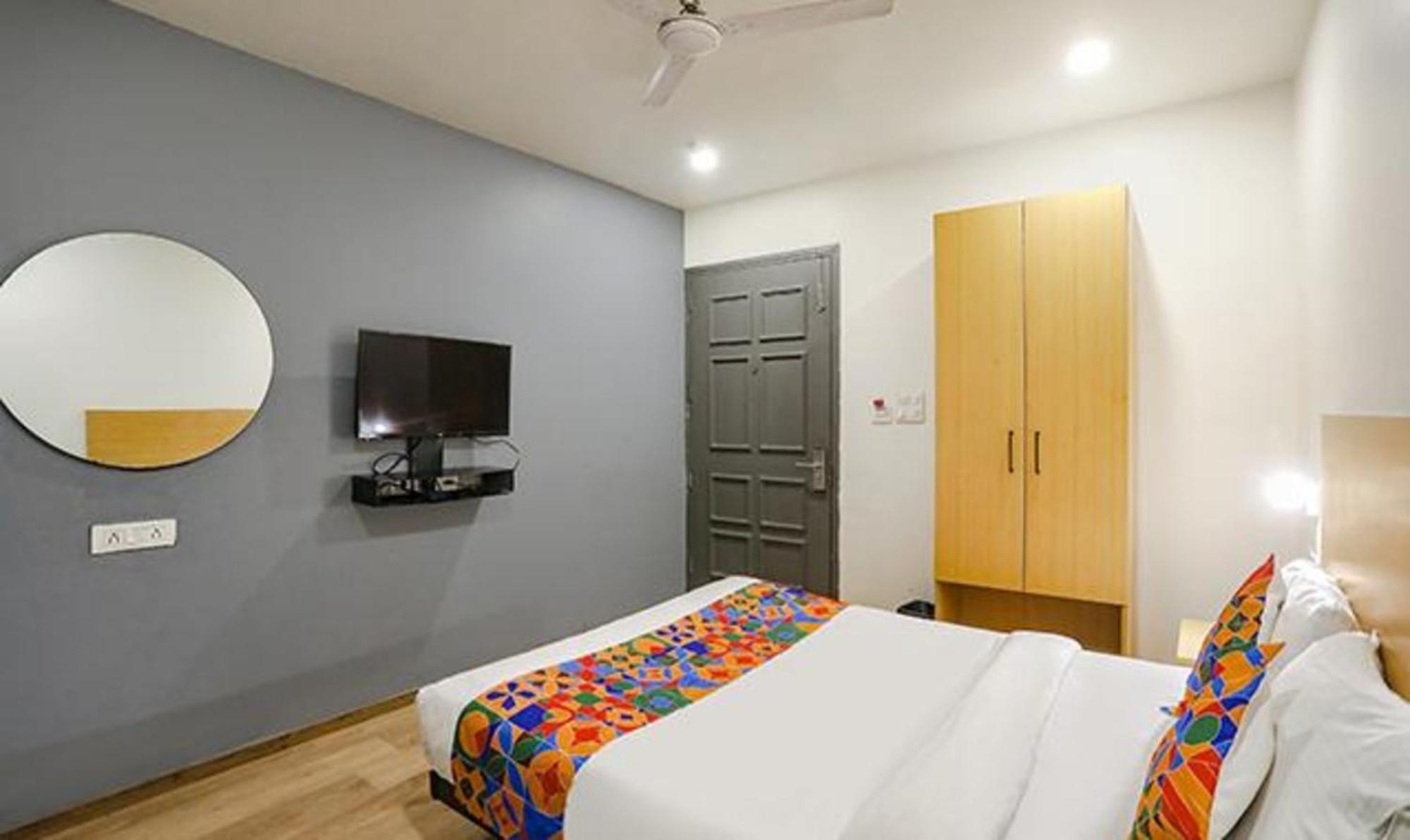 Fabhotel The Vaishali Dakshini Pitampura New Delhi Exteriör bild