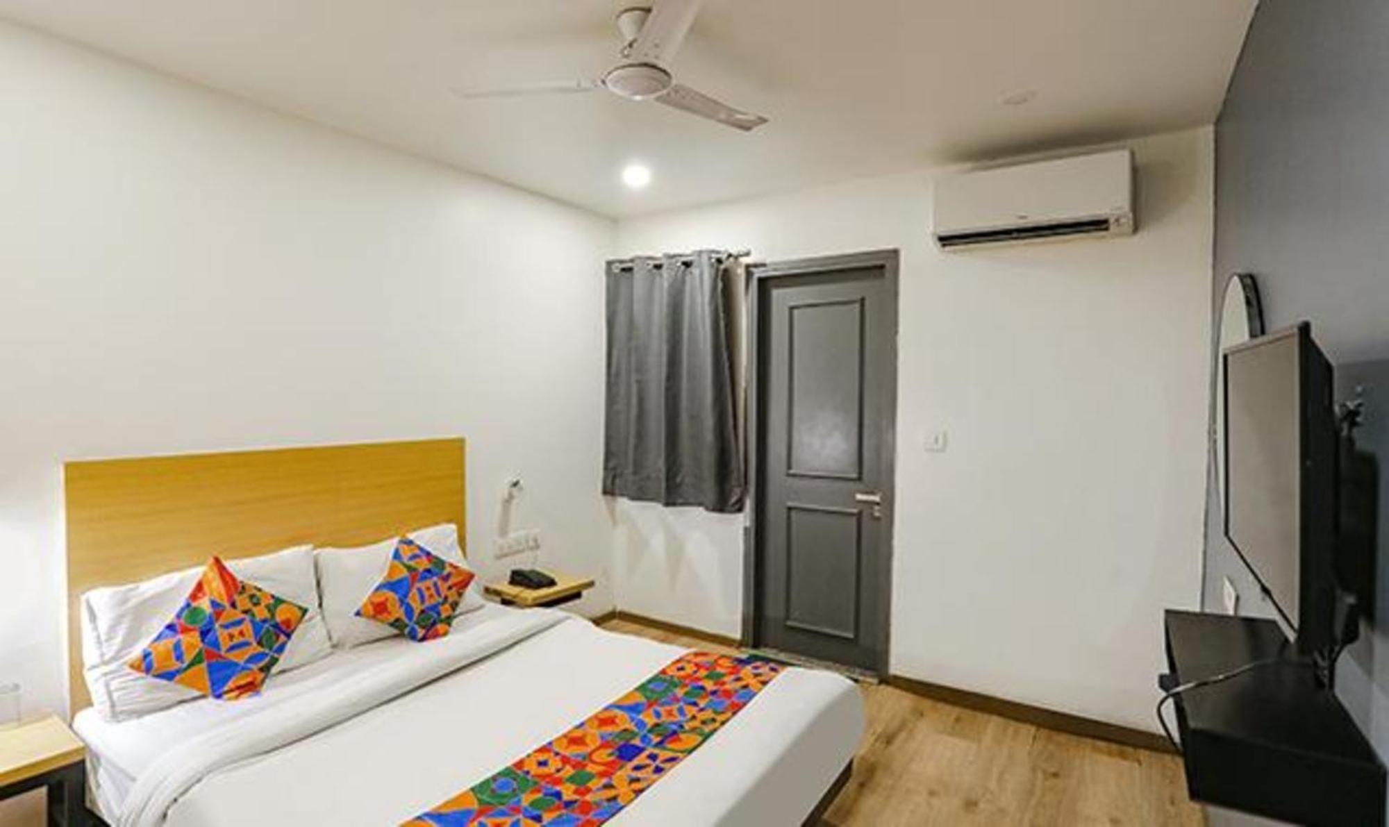 Fabhotel The Vaishali Dakshini Pitampura New Delhi Exteriör bild